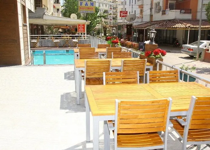 Corner Boutique Hotel 3*