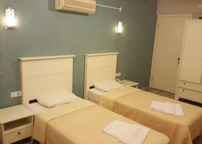 Corner Boutique Hotel 3*