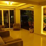 Corner Boutique Дидим