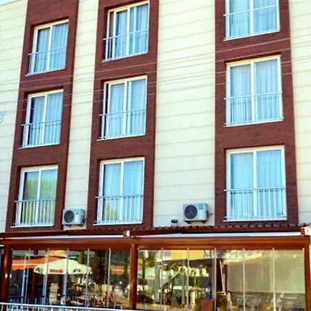 Corner Boutique Hotell 3*